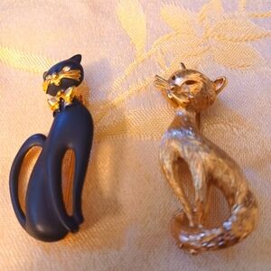 Vintage Cat Brooches Black and Goldtone